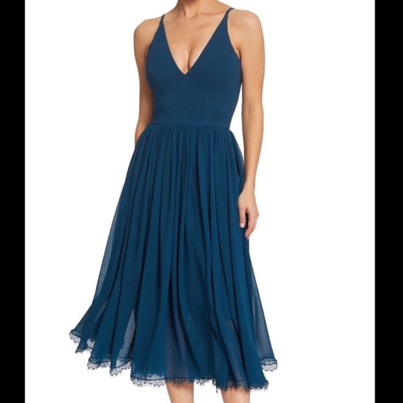 Dress the Population Dresses & Skirts - Dress the Population Alicia Sleeveless Midi Dress